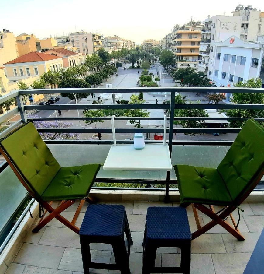 King George Sqr Apt Kalamata Bagian luar foto