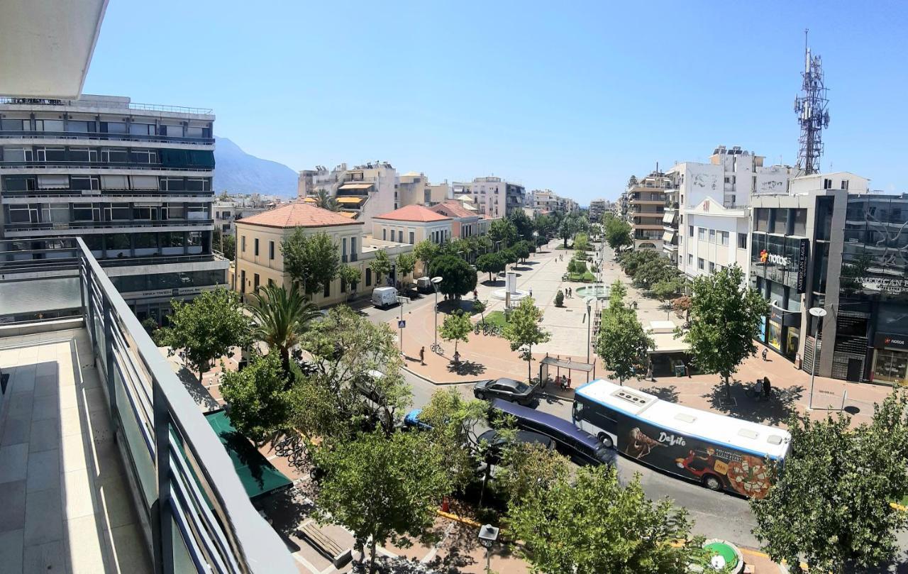 King George Sqr Apt Kalamata Bagian luar foto