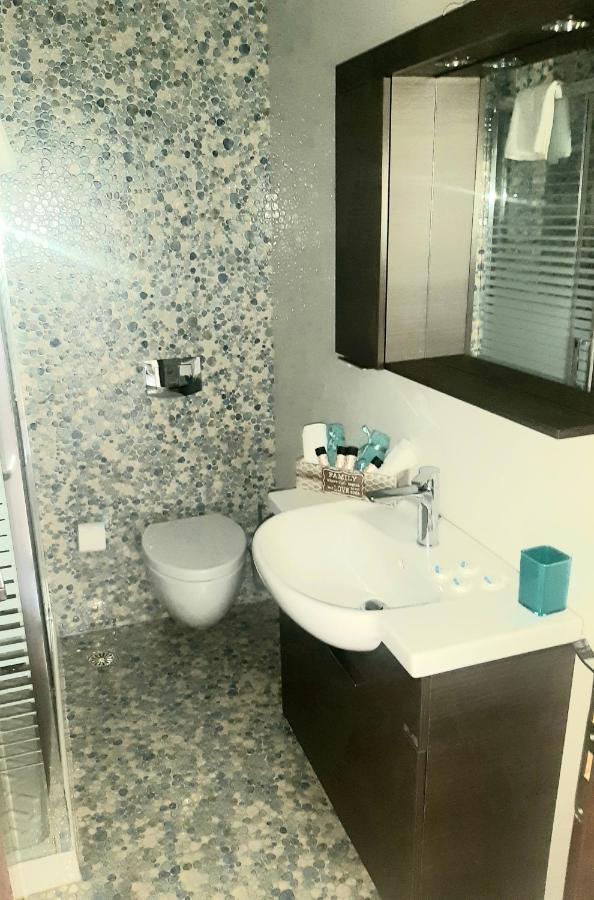 King George Sqr Apt Kalamata Bagian luar foto