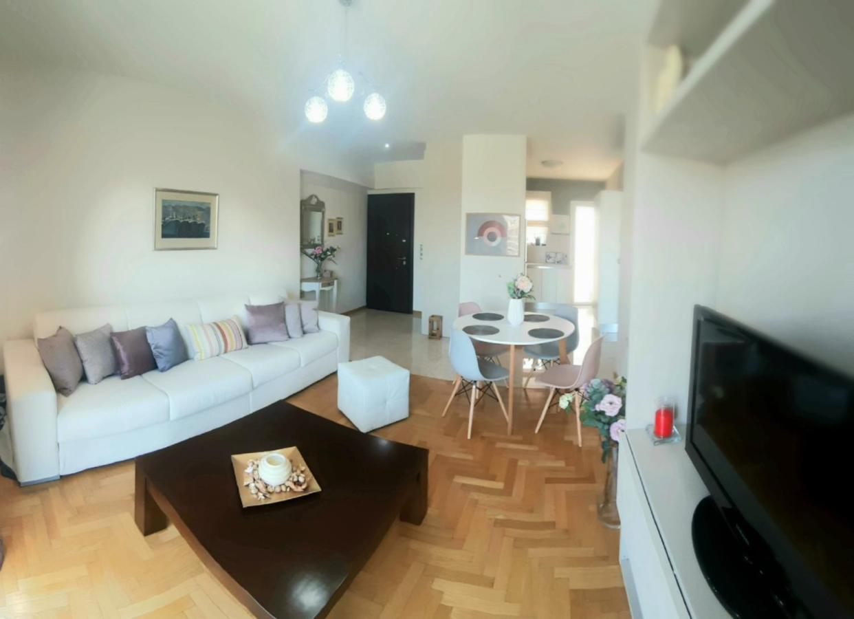 King George Sqr Apt Kalamata Bagian luar foto