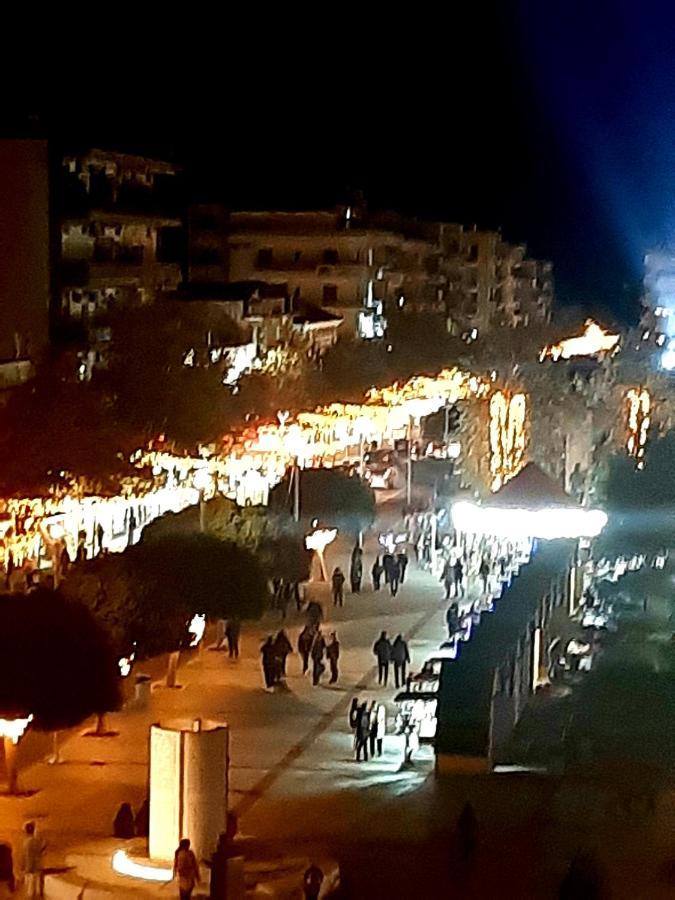 King George Sqr Apt Kalamata Bagian luar foto
