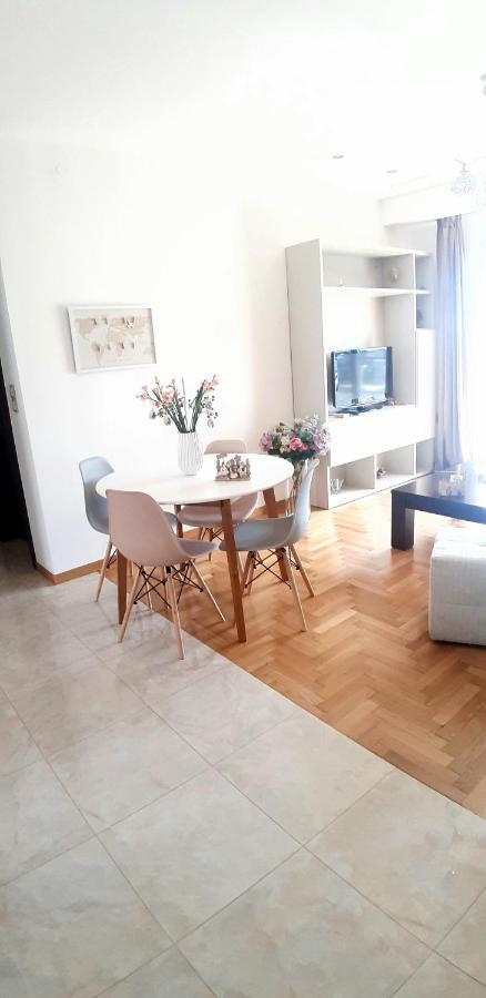 King George Sqr Apt Kalamata Bagian luar foto
