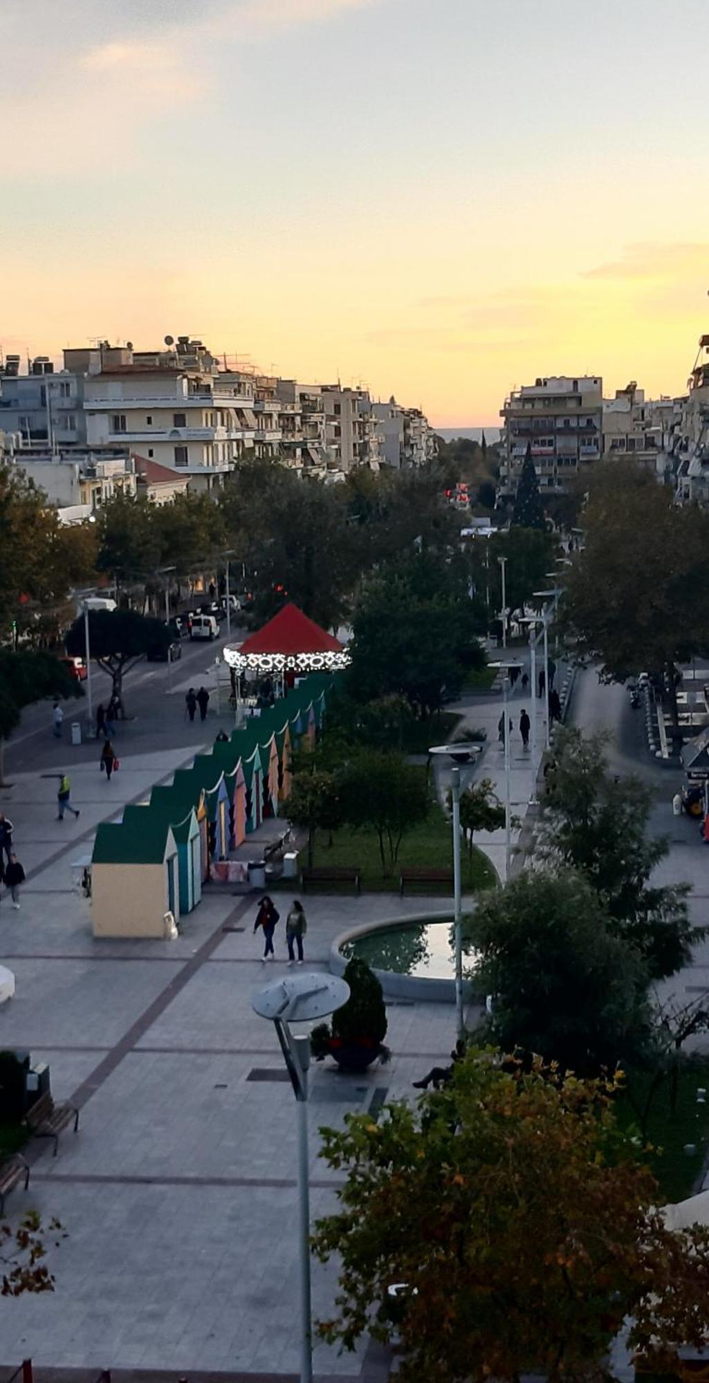 King George Sqr Apt Kalamata Bagian luar foto